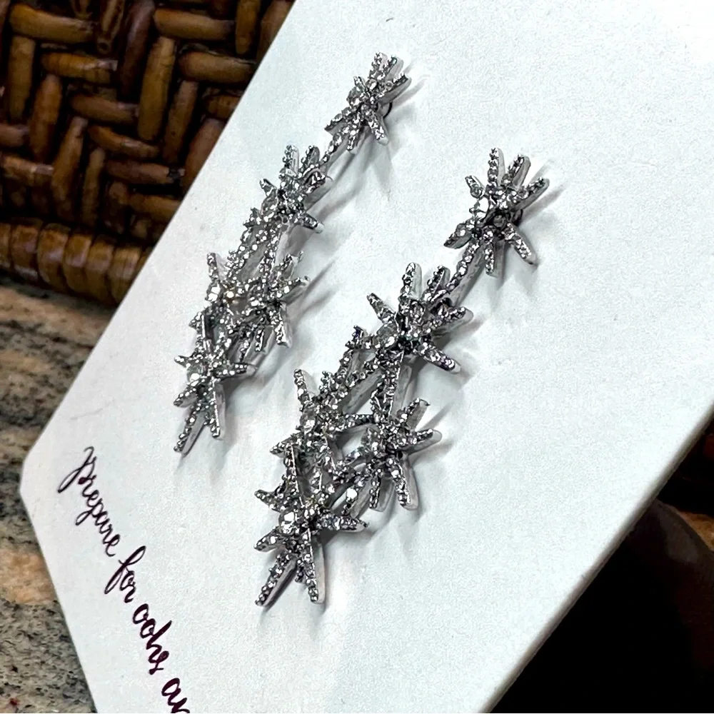 Loft- Rhinestone Star drop earrings, NWT